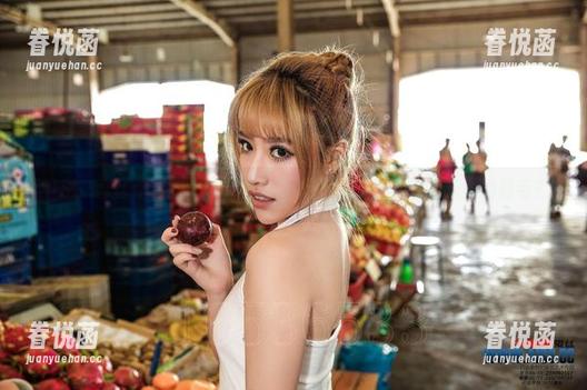 AISS爱丝(钻石版) - 佳慧的最新写真集，竟然藏着天使的羽毛？