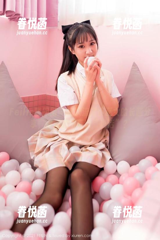 Feilin嗲囡囡 - 这次流氓小巫女的长腿分享，谁说腿不可以“说话”？
