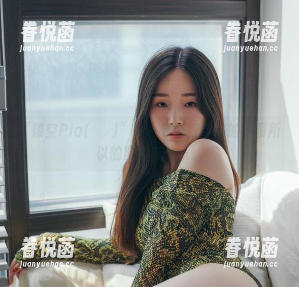 “镂空Pia(피아)”——新图包带来的不明所以的期待与快乐。