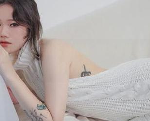 啧，Sira(시라)娓娓道来的婚纱私拍，连地板都好像在低语般在讨论什么…