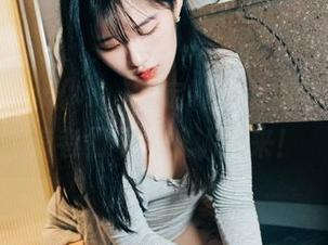 用Sonson(손손)的定制作品做背景，流浪者们不会被认出来！