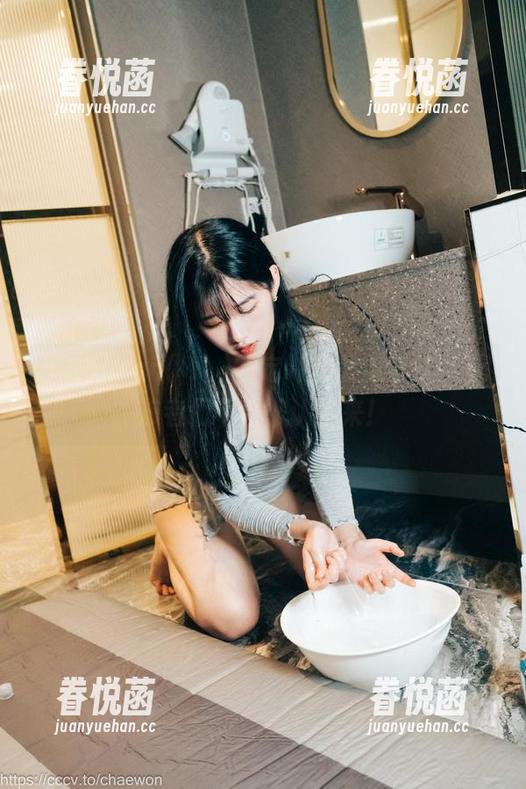 用Sonson(손손)的定制作品做背景，流浪者们不会被认出来！