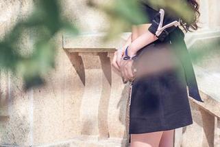 TouTiao头条女神 – 张梓然的吊带，私房美图中的心灵鸡汤
