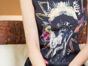 TouTiao头条女神 – 免费又好看的罗蔓蒂礼服图集，真的不想再买衣服了。