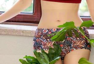 UGirls尤果网 – 尹菲的夏日图包，私拍里飘着一丝清风，结果我却只能感叹这图象太撩人。