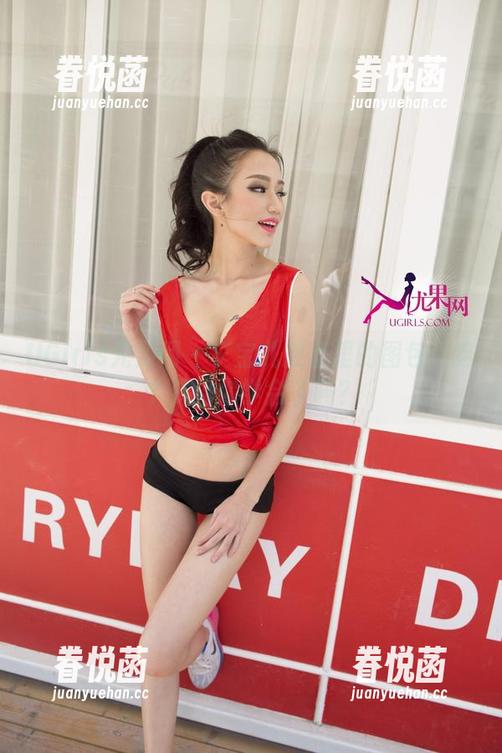 UGirls尤果网 - 李宝儿教室里的图包：这个姿势你学会了吗？