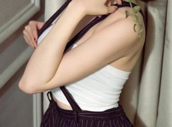 UGirls尤果网 – 温鈊怡的户外故事：打开图包，福利满满，有点意思了！