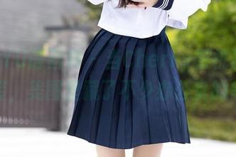 XIAOYU语画界 – 当Cherry樱桃酱穿上职业装，美图里藏了不少办公室的乌龙！