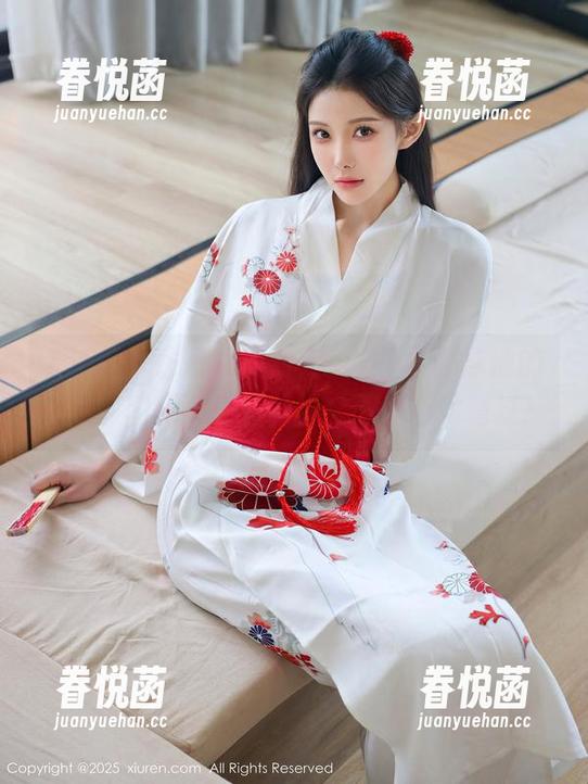 Xiuren秀人网 - 潜入baby嘉茵泳池的深处，图库里还有惊喜，下载不容错过！