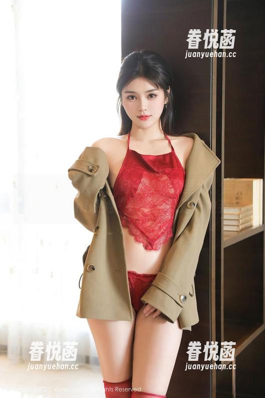Xiuren秀人网-孟狐狸FoxYini Xiuren秀人网 - 每一帧都是壁纸!孟狐狸FoxYini说她“制服”只是一种姿态