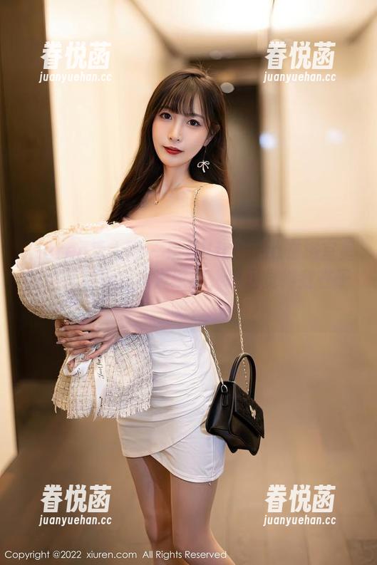 Xiuren秀人网-果儿Victoria Xiuren秀人网 - 果儿Victoria在浴室里的全套写真,水汽缭绕,邻居觉得我在干嘛?