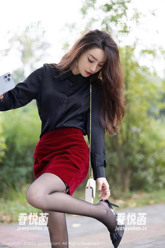 Xiuren秀人网-玥儿玥er Xiuren秀人网 - 兔女郎图集:每一帧都是甜蜜的挑衅,玥儿玥er是何方神圣?