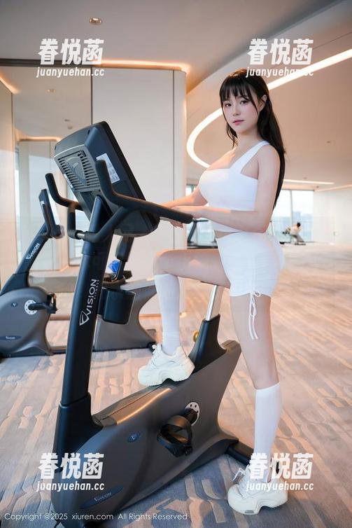 Xiuren秀人网-瑞莎Trista Xiuren秀人网 - “瑞莎Trista的甜心”图包:你可能要拿个小碗来装,你准备好潮水汹涌的糖分了吗?