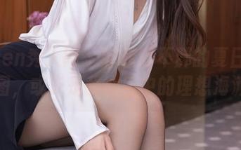 Xiuren秀人网 – 菲菲吃不胖的夏日高清美图，或许是我心目中的理想海滩！