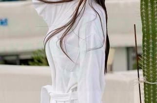 Xiuren秀人网 – 女王名号不虚此名，雨瞳Yoyo私房原图令你再也无法专注于其他事。