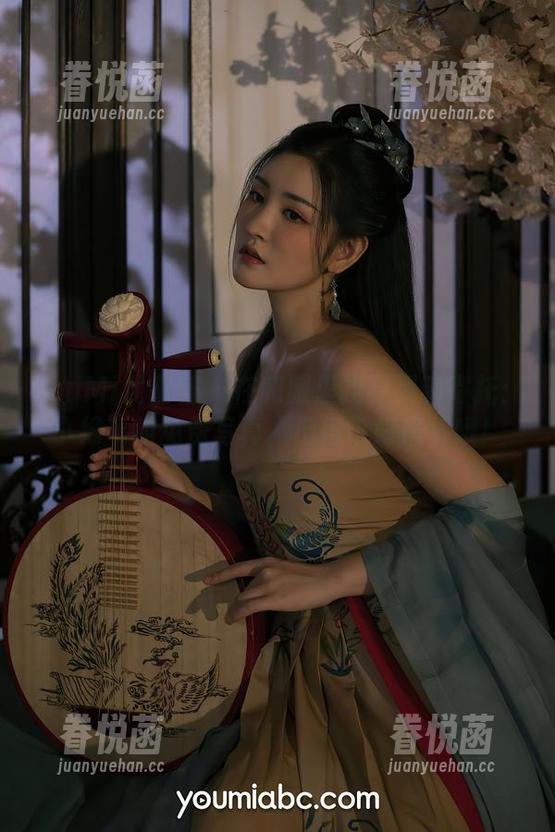 YouMi尤蜜荟 - 在和服里找寻灵魂寄托：小绵羊的免费写真，记得带好镜头哦！