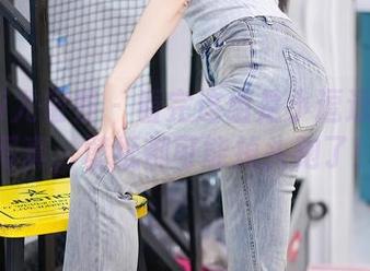 YouMi尤蜜荟 – 看完这组是小逗逗的女神写真，壁纸都可能掉头跑了！