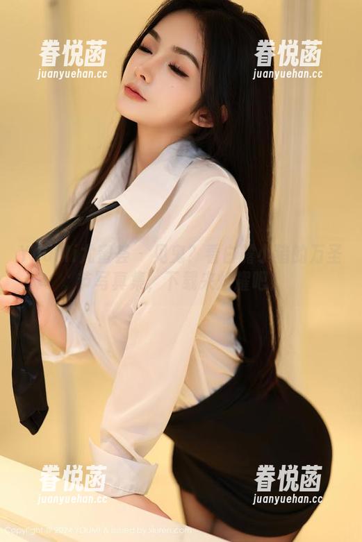 YouMi尤蜜荟-白露小猪 YouMi尤蜜荟 - 见鬼?看白露小猪的万圣节写真集,下载来炫耀吧!