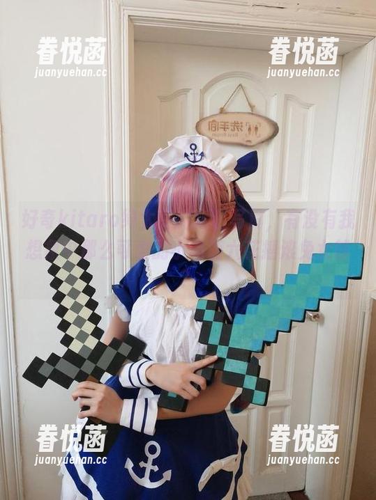 好奇kitaro绮太郎的定制写真，有没有我想象中那么可爱的小鸟游六花摇滚兔女郎？