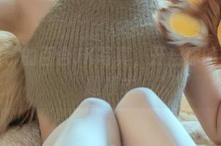 七月喵子的百合JK写真，开启你的在线逗趣模式