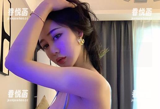 微密圈 - 不花一分钱，下载不爱笑的赛琳的旅拍，加上你自己的‘酱油’味，完美配方！