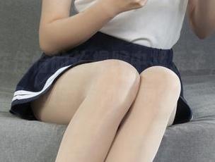 丽柜 – 在佳怡的体操服中找乐子，图库和资源有何不同？
