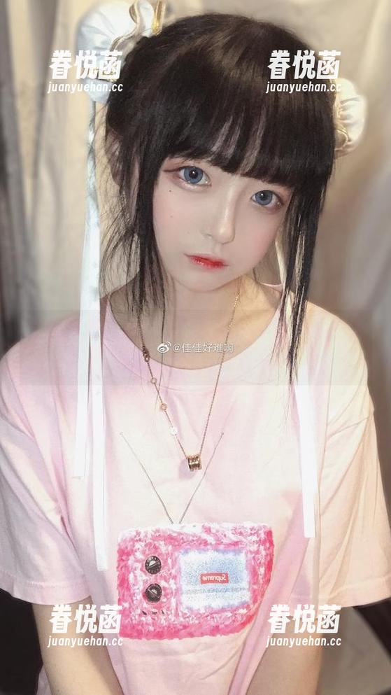 佳佳好难啊魅魔原图更新，不知不觉中又陷入美丽的漩涡…