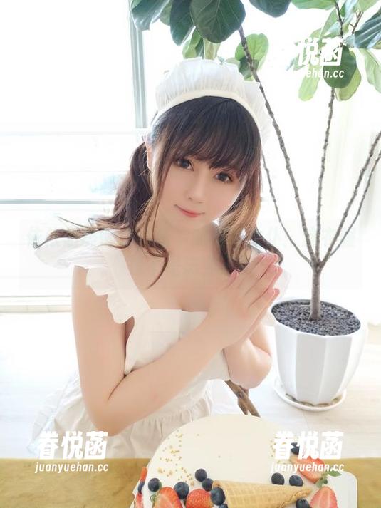 依依超级懒 依依超级懒在高清下的透明女仆:这衣服是不是忘穿了?