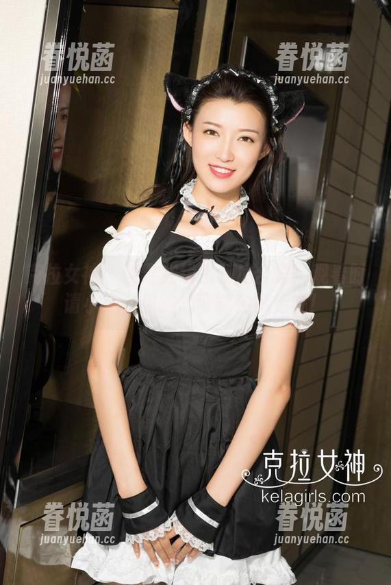 克拉女神 - 凌雪在线比基尼合集：观看时请小心，你的心可能会飘走哦！