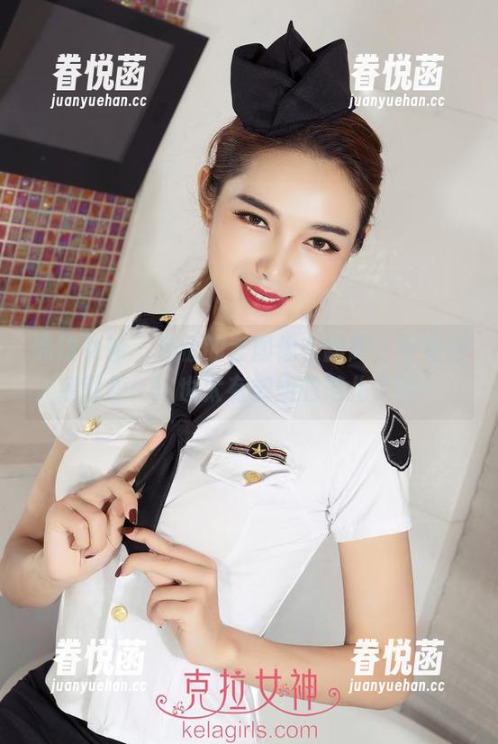 克拉女神 - 汤怡的套图像在翻牌，看完后我就想：这也太有御姐的范儿了吧？