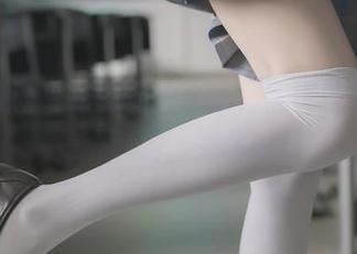 兔玩映画带来的私拍合集，黑贞校服，都是心酸泪，哭你来。