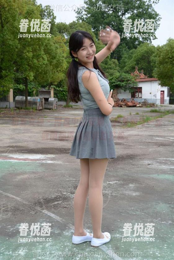 初夏女神 - 网盘中的安妮，户外的每一张截图都透着别样的轻松。