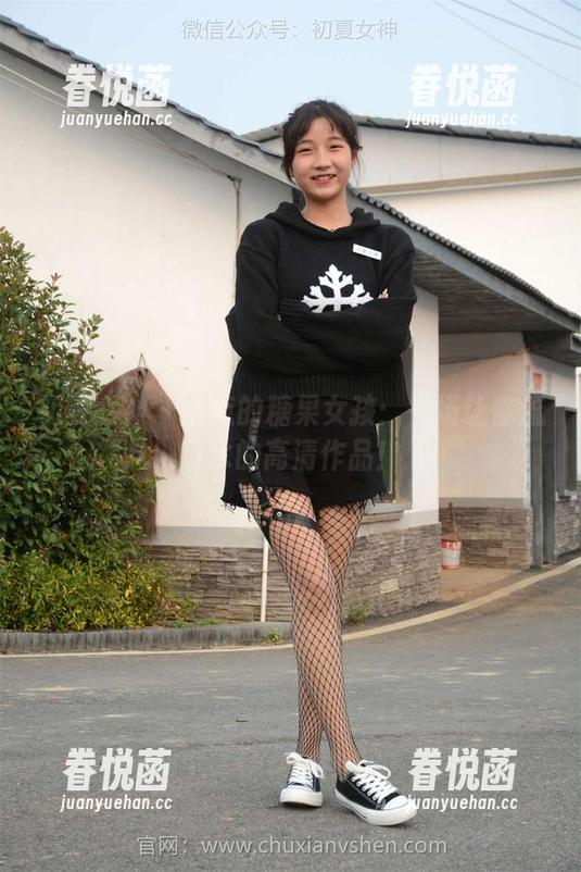 初夏女神 - 点点的糖果女孩：一场让你流口水的高清作品！