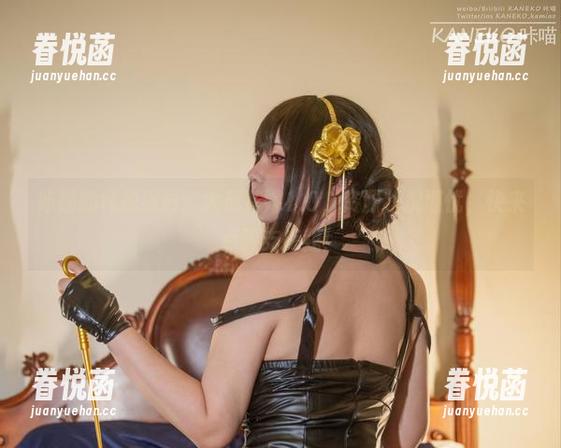 咔喵 咔喵的私拍缩影:大凤花嫁1.0,资源状况堪忧,快来点赞支持我!
