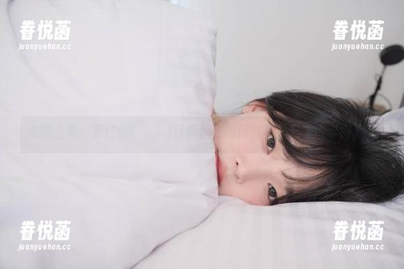 美腿合集：姜仁卿(강인경)让腿的长短问题升级到了哲学问题。