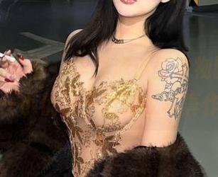 微密圈 – “看，车里成小型动物园了！”——小优优子的豹纹写真作品