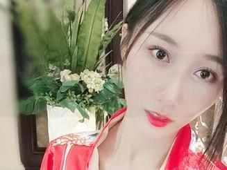 微密圈 – 小玉吃果冻的天台：高清作品集，拆解阳台友情的新时代指南！
