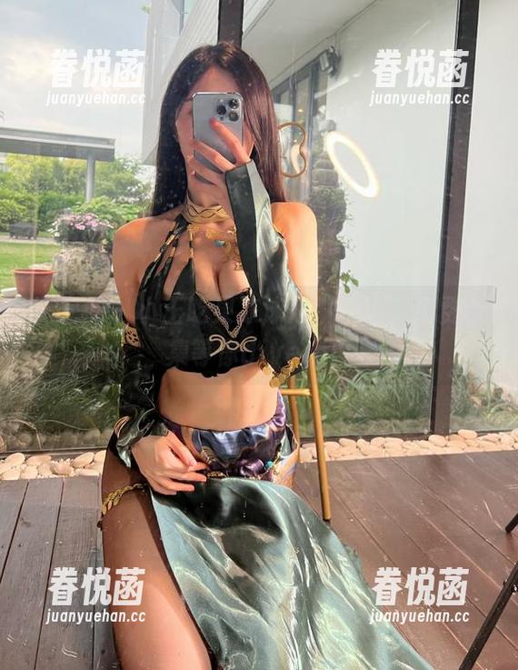 微密圈 - 小玉吃果冻泳池小剧场，免费合集等你divein！