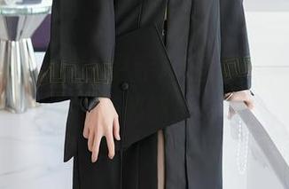 尤蜜荟 – Emily尹菲JK写真——在教室里闲聊，每一张都像是偷瞄到的气息