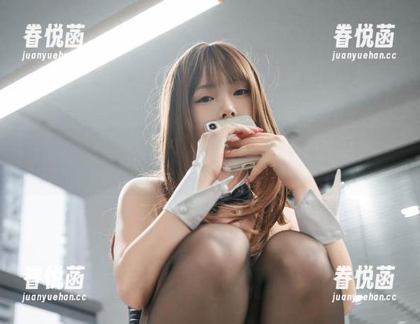 新作上线，看看“巧克力小圆面包”如何优雅地诠释清纯！