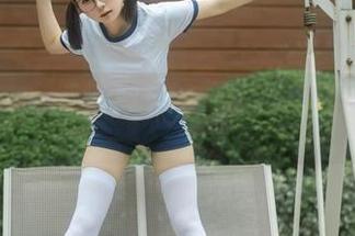 当JK遇上小蛋糕，幼水铃衣的cos精选带来视觉上的甜蜜冲击，真心好奇这是从哪来的灵感！