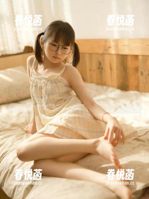 幼水铃衣 幼水铃衣的晨醒秀,套图里的慵懒可是别有洞天。