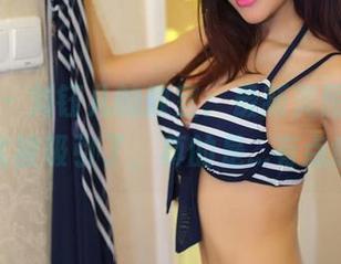 推女神 – 刘钰儿的教室：最新美图，一不小心就被吸引了，真的是…有点意思？
