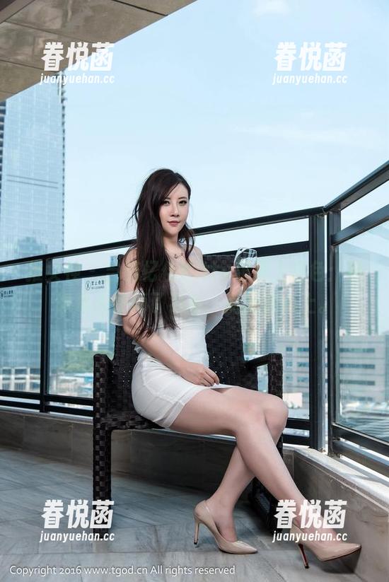 推女神-施忆佳Kitty酱 推女神 - 当施忆佳Kitty酱遇上白色:好像是天使掉了羽毛,点滴在心上。