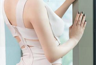 推女神 – 福利到爆！穆菲菲穿着修女服的写真，画风有点不对劲？