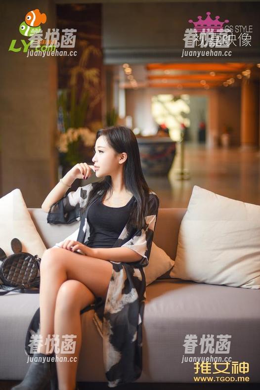 推女神-黄可christine 推女神 - 黄可christine的最新萌照,粉色在这个季节真的很甜~