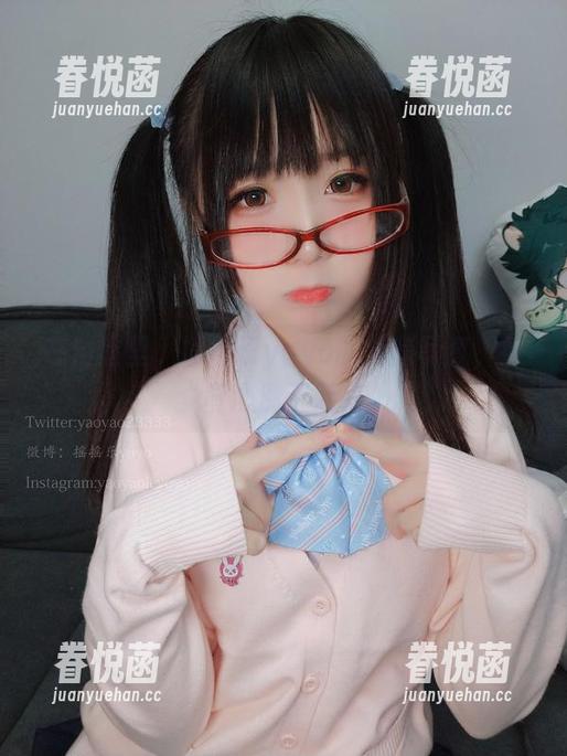 摇摇乐yoyo 在浴室里,摇摇乐yoyo的全套写真,好奇心涨了起来
