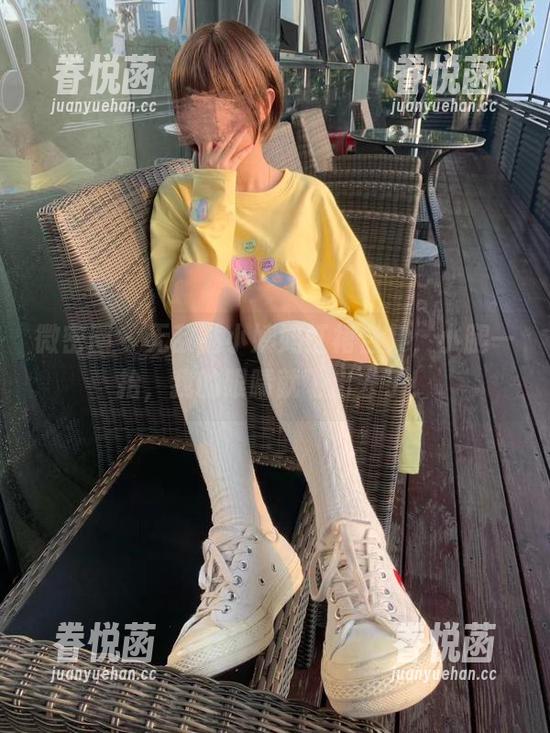微密圈 - 无敌哒小姨妈红裙合集，小腿一抬，我的眼睛就飞出去了！