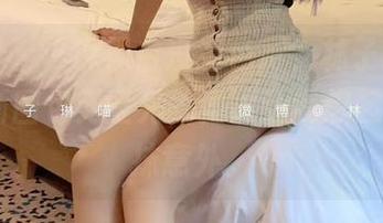 微密圈 – 谁说黑白没有色彩？林子喵Lynne的新图包无圣光，竟然让我想起了那一抹意外。