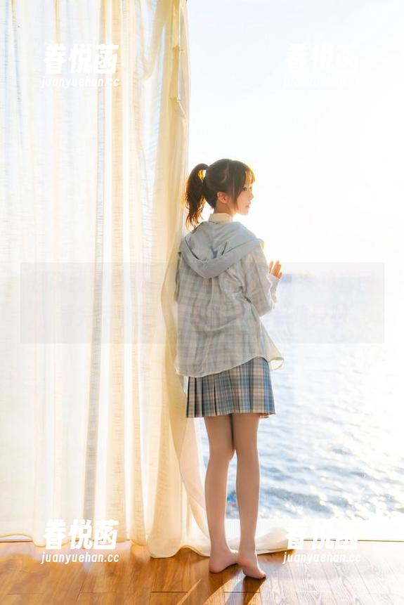 别说我没提醒你，桜桃喵的最新女孩套图看完后心里痒痒的，真有点难受呐